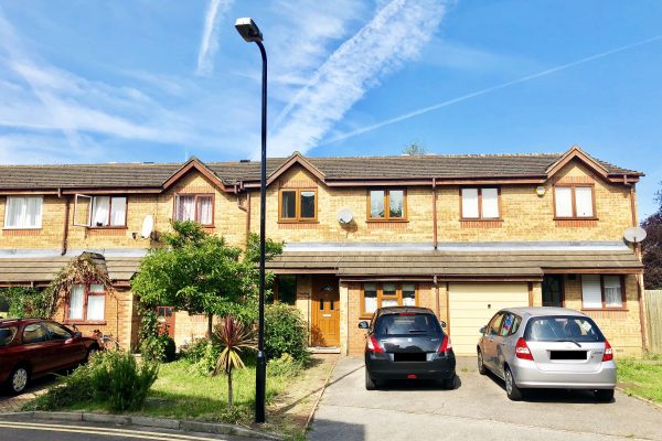 Lovely Three Bedroom House for Sale - Brindley Close